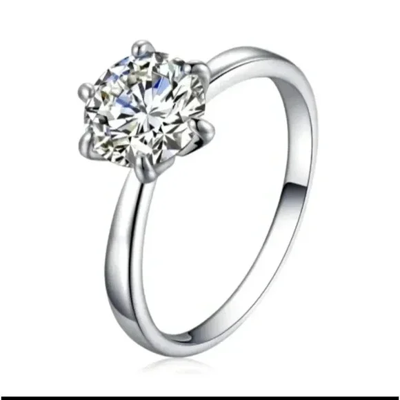 Elegant Women wedding ring..silver..size 8..NWT - Picture 3 of 4